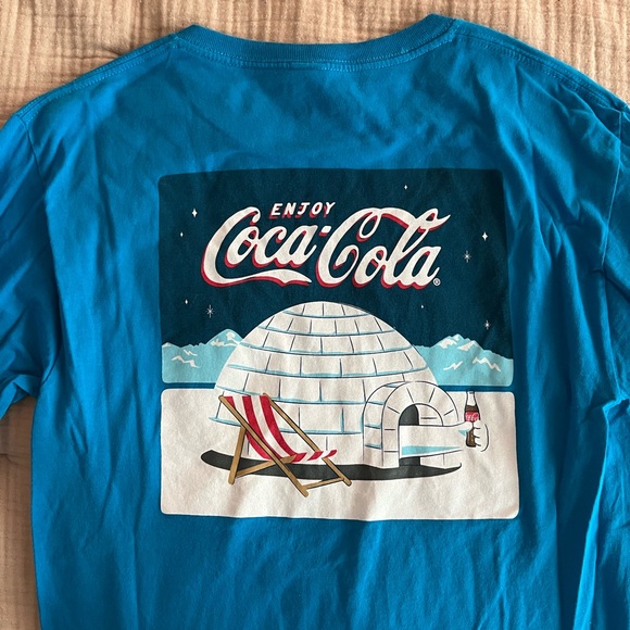 Like-New Unisex Coca-Cola Long Sleeve T-Shirt with Polar Bear & Puffin - Picture 5 of 6